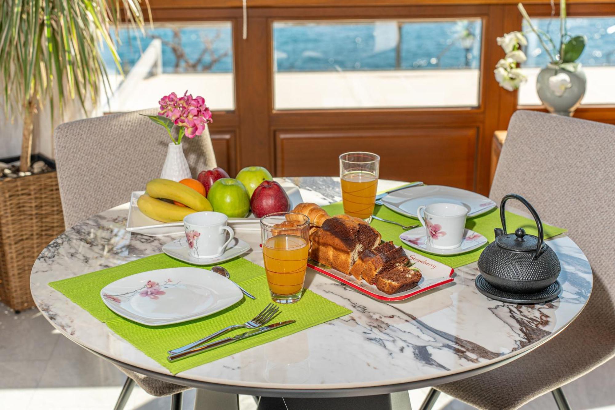 Sea Rock Apartment Agia Efimia Buitenkant foto